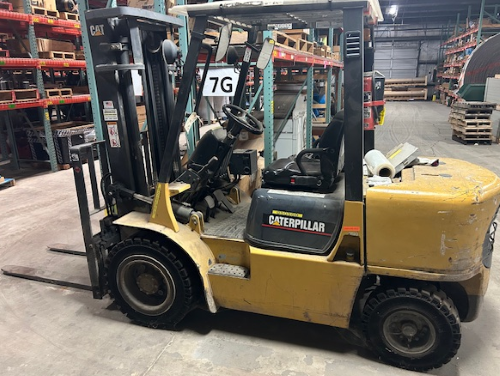 2002 Caterpillar Fork Truck (950569) - Image 2